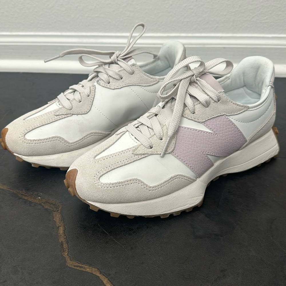 New Balance 327 women’s size 6.5